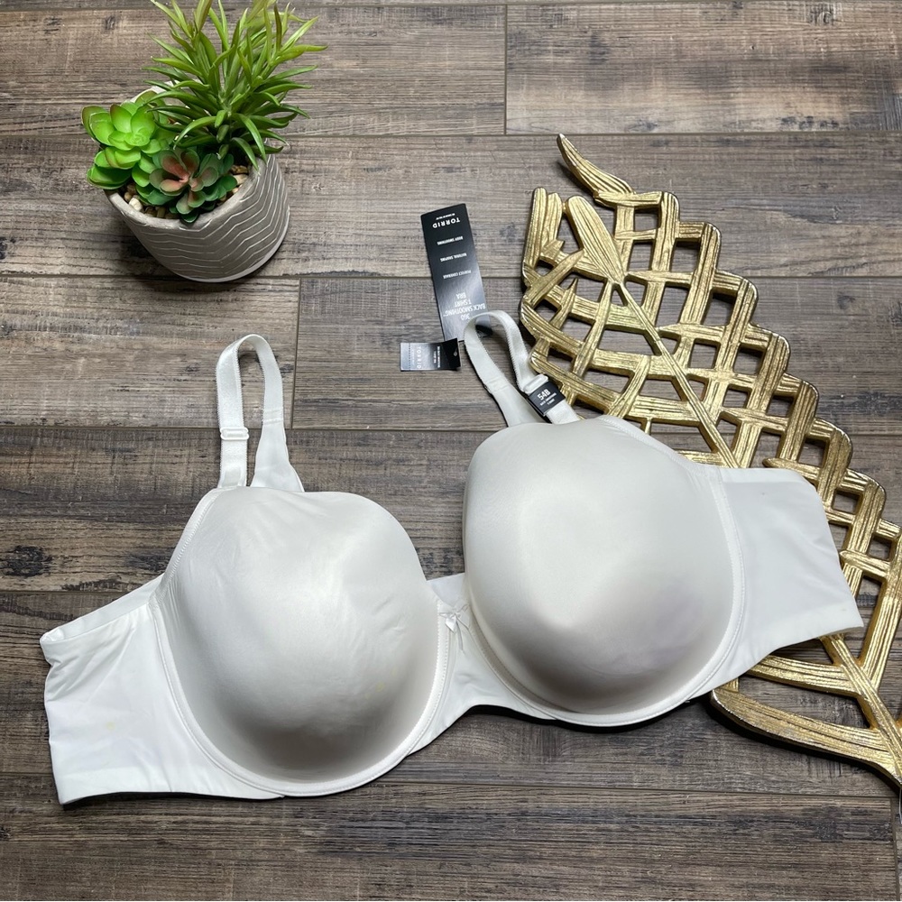 Torrid Curve Sexy T-Shirt Bra Smoothing